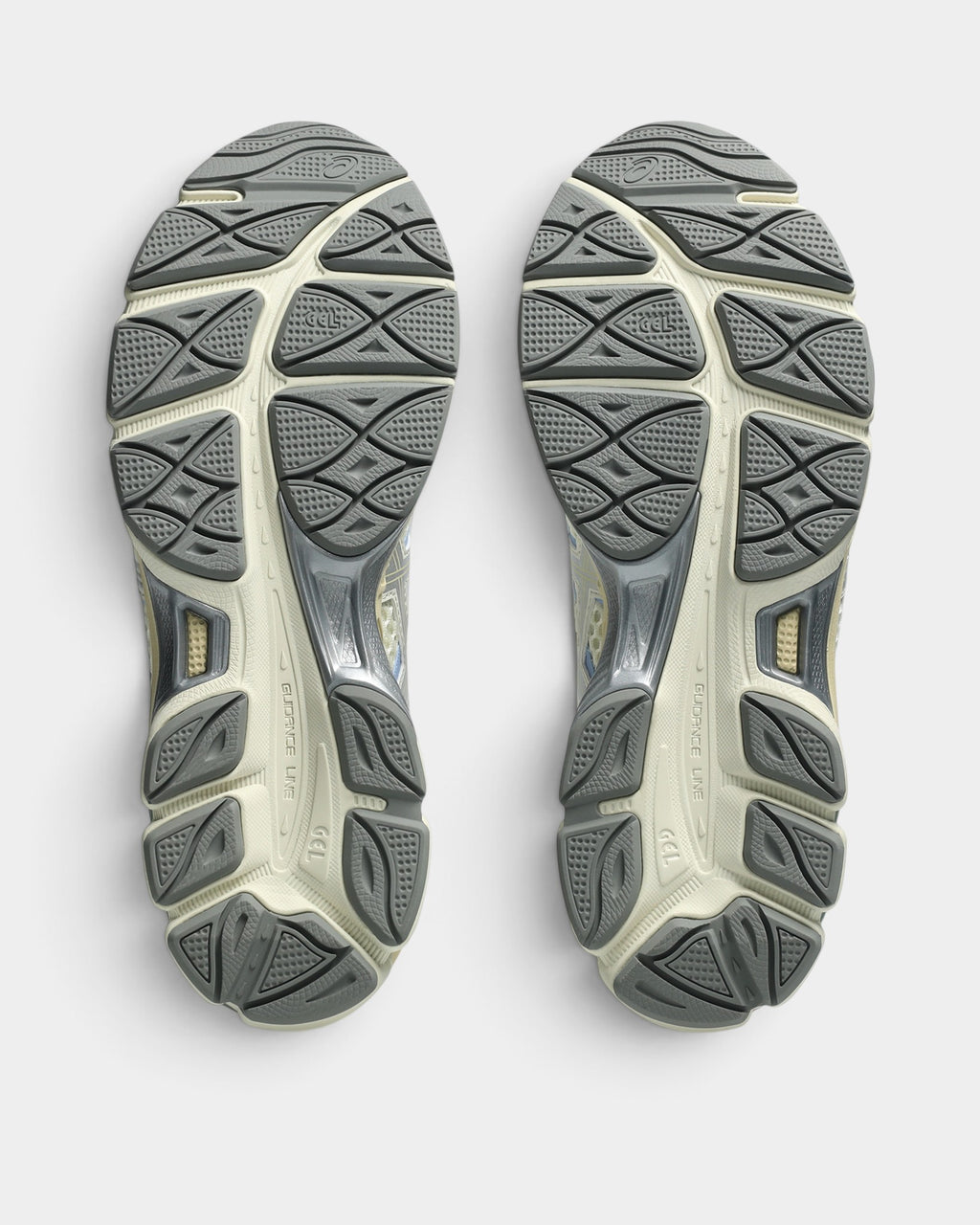 Asics GEL-Cumulus 16 Shoes - Ivory / Pure Silver