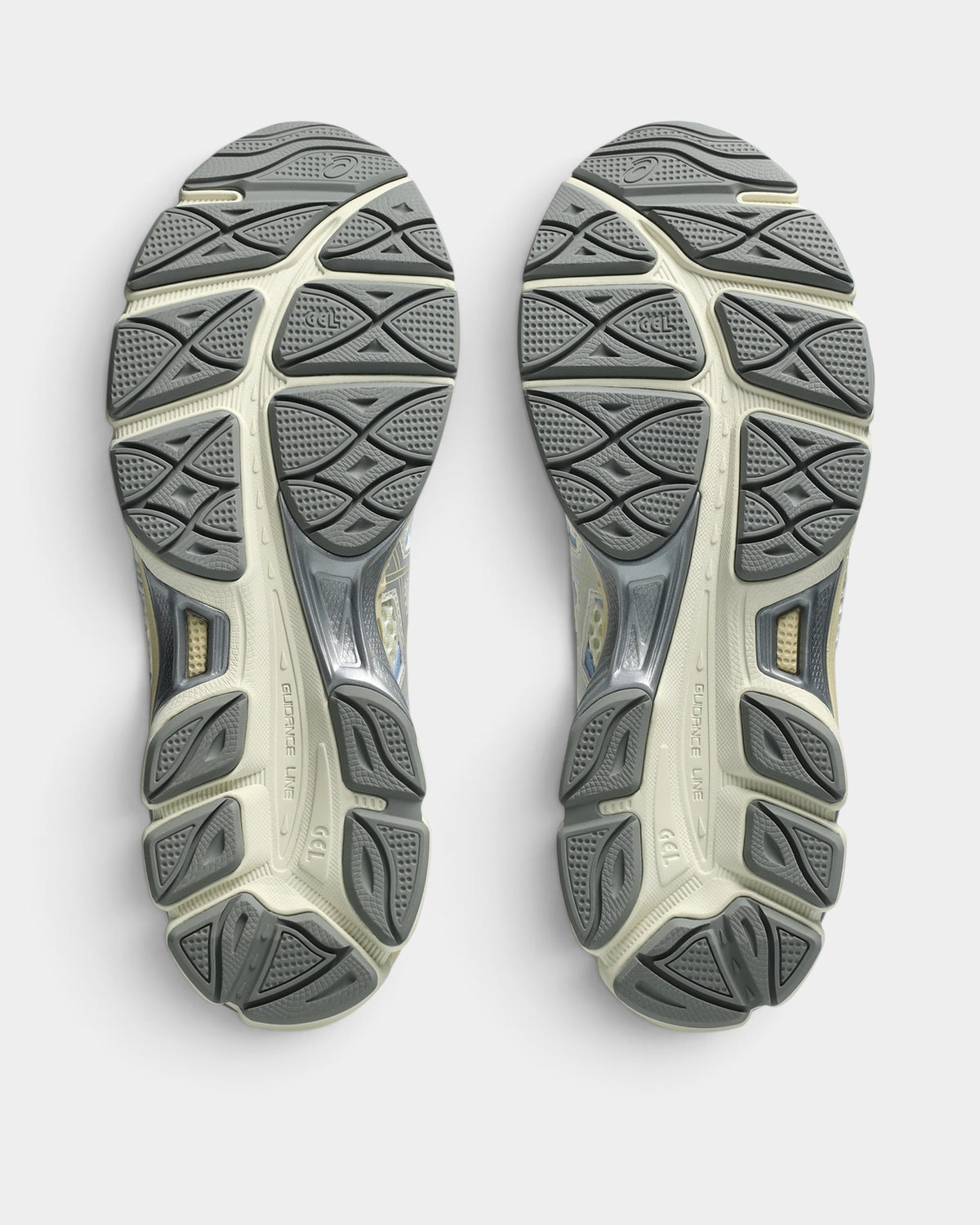 Asics GEL-Cumulus 16 Shoes - Ivory / Pure Silver