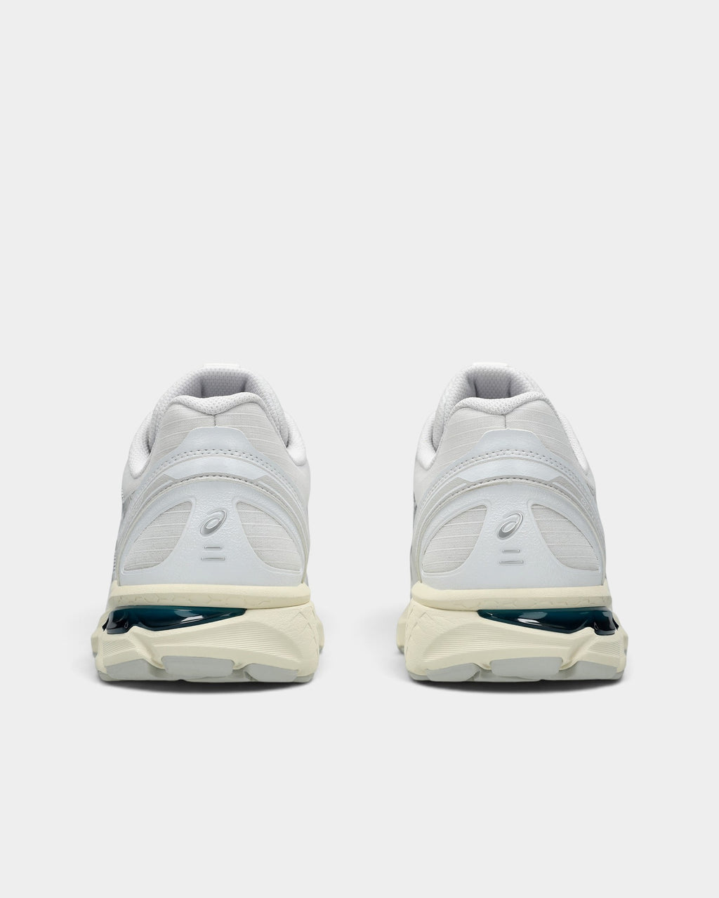 Asics GEL-Terrain GTX (Gore-Tex) Shoes - White / Pure Silver