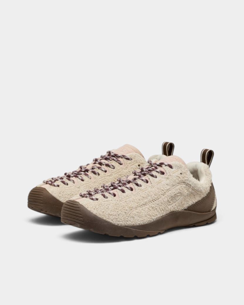Keen Jasper Shoes in Birch/Cameo Rose, the pair photographed at an angle, cream suede with a brown rand and outsole, a dusty pink heel patch and speckled laces