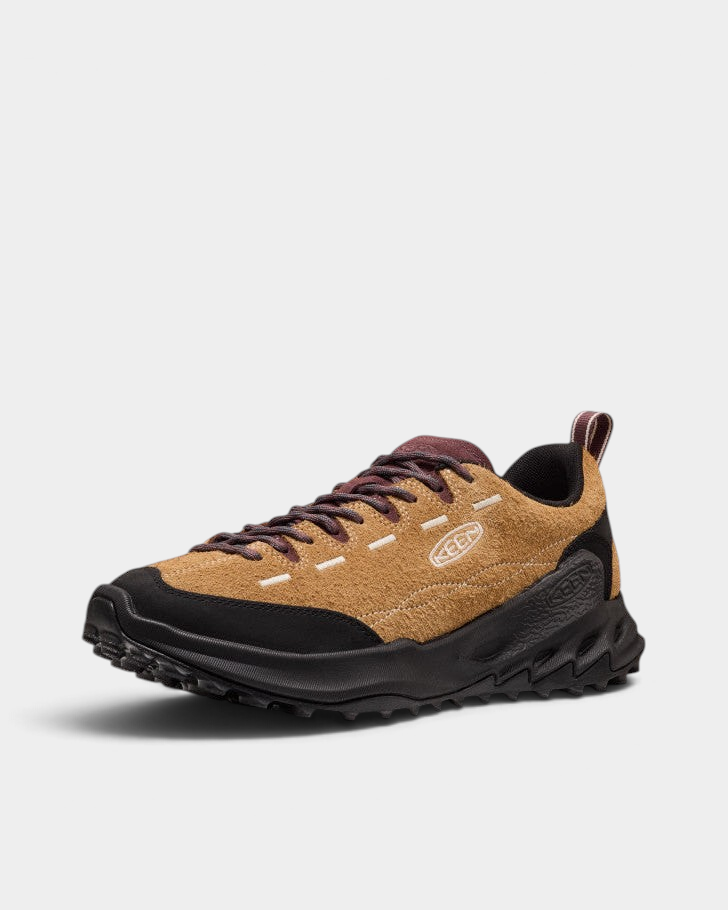 Keen Jasper Zionic Shoes in Chipmunk/Huckleberry, three-quarter view, shaggy caramel suede with a plum tongue and laces, black toe bumper and black lugged outsole