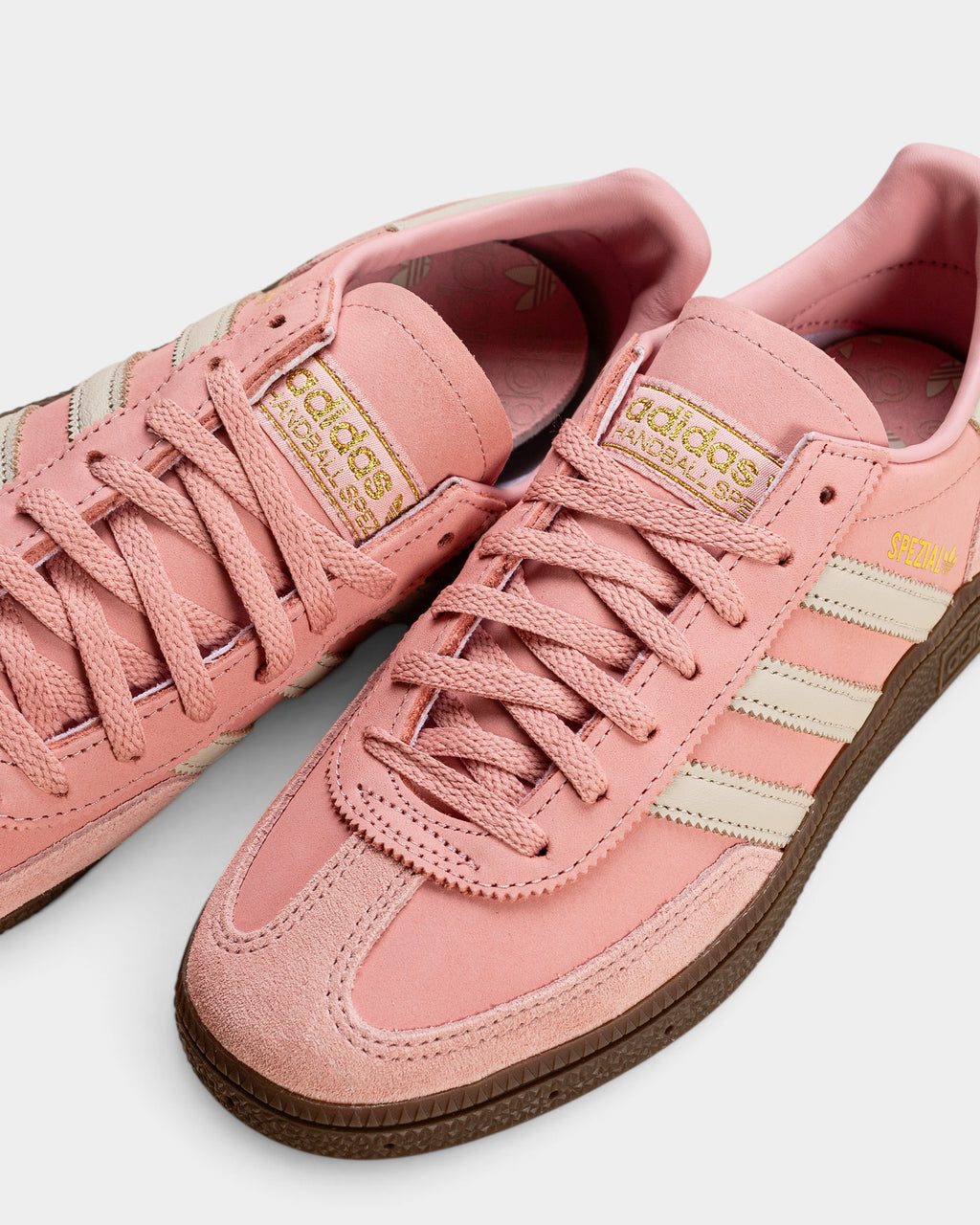 Lockwood Avenue adidas Handball Spezial W sneakers in dusty-pink suede with alumina stripes and a gum rubber sole.