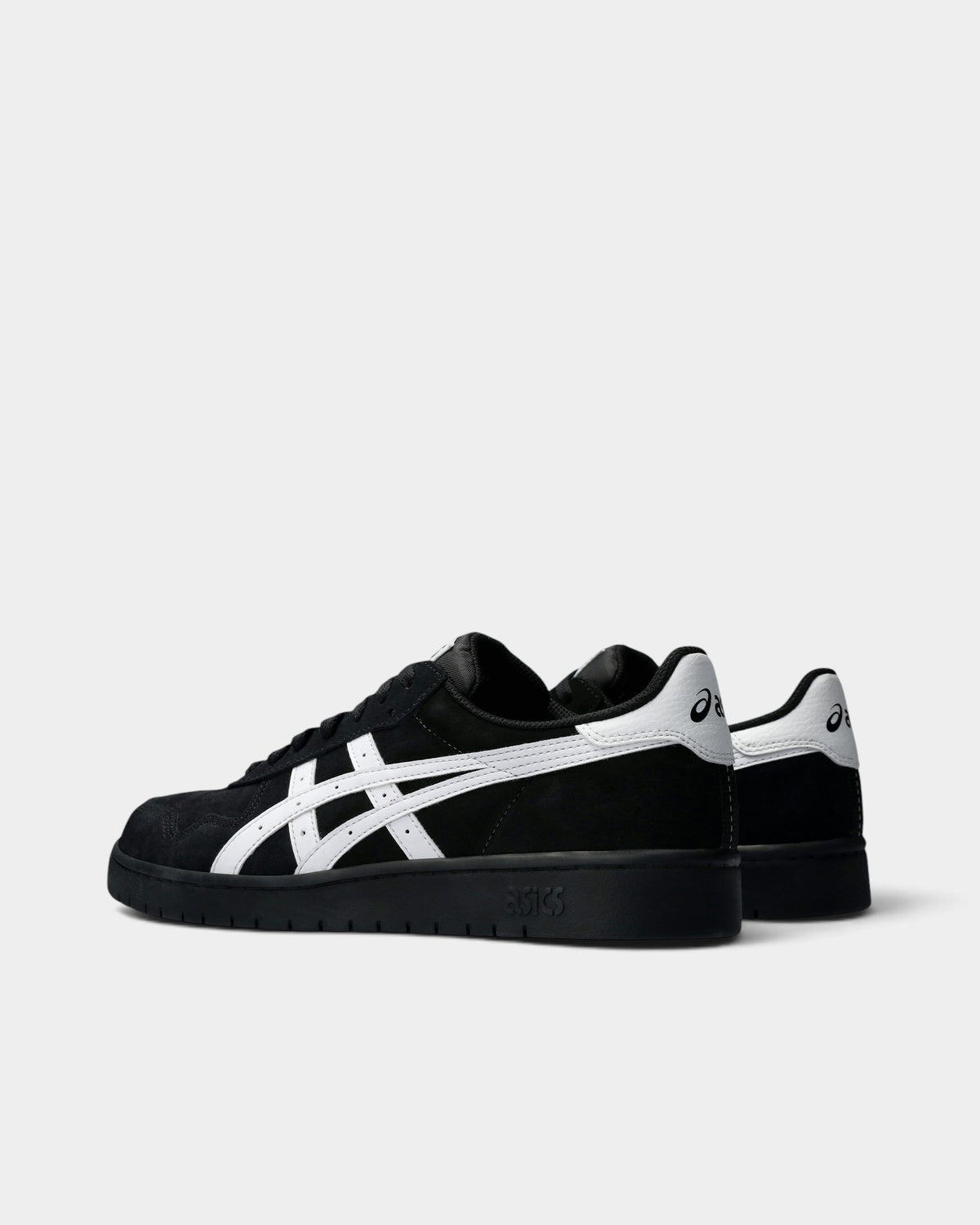 Lockwood Avenue Asics GEL-Vickka Pro black suede skate shoes with white side stripes and heel cushioning