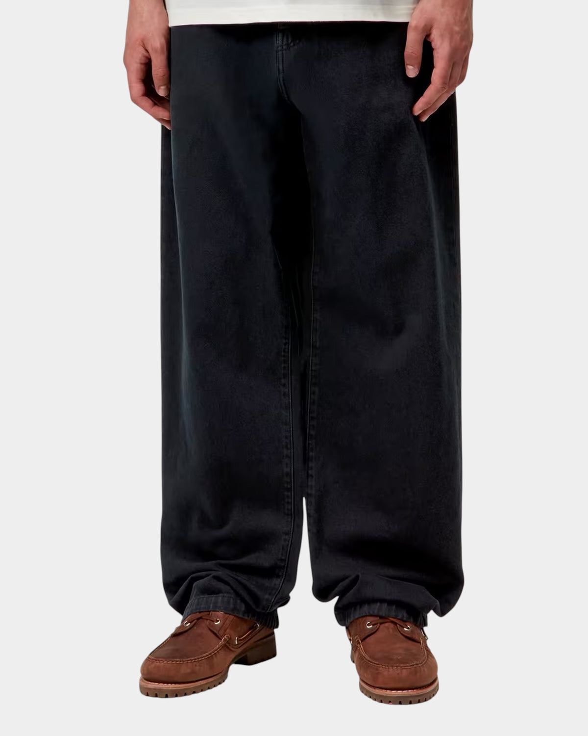 Lockwood Avenue Carhartt Landon loose tapered jeans in dark stone-washed midnight denim with a five-pocket design.