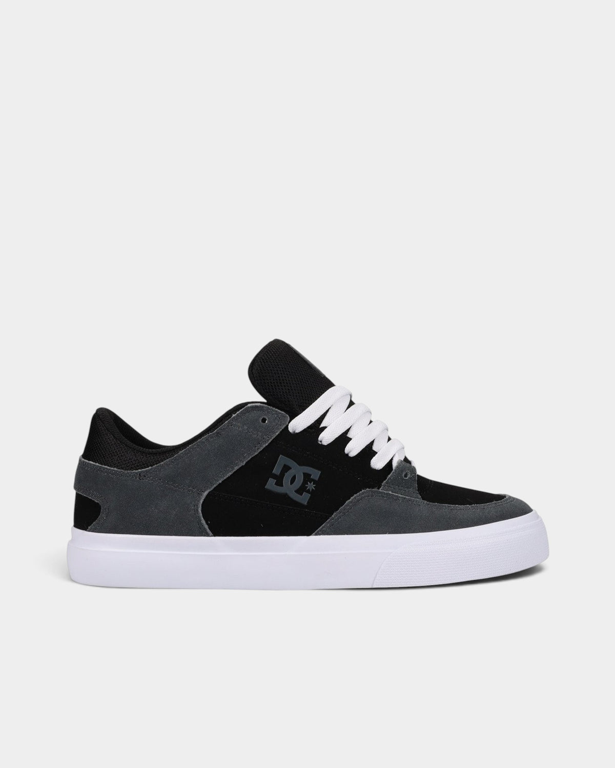 Lockwood Avenue DC Onyx S skate shoes in black suede and leather with white vulcanized soles and white laces