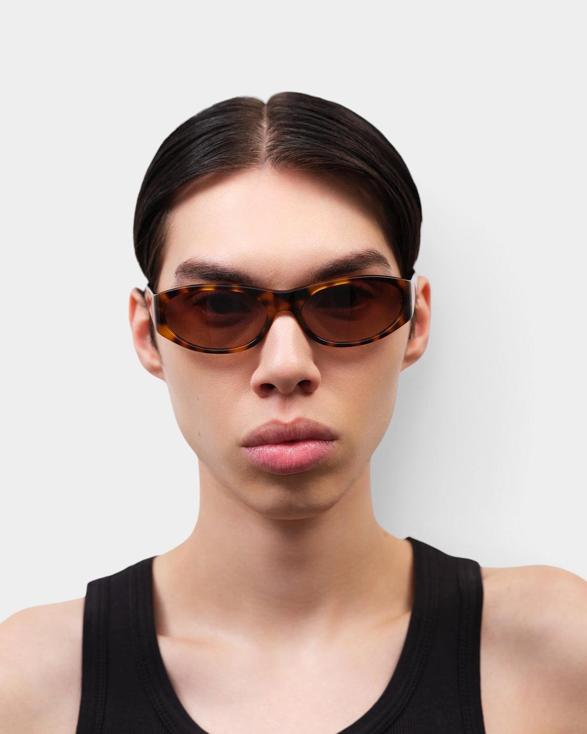 Lockwood Avenue Flatlist Eddie Kyu sunglasses featuring a dark tortoise acetate frame and brown gradient lenses.