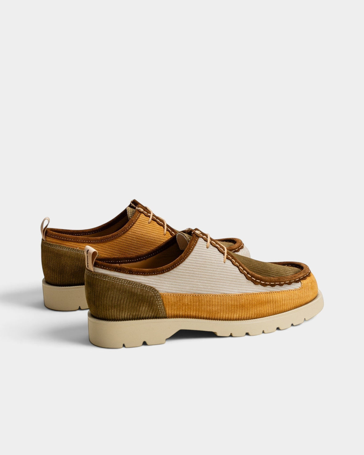 Lockwood Avenue Kleman Bastille low lace-up derby shoes in multi-tone ribbed suede with a rubber lug sole.