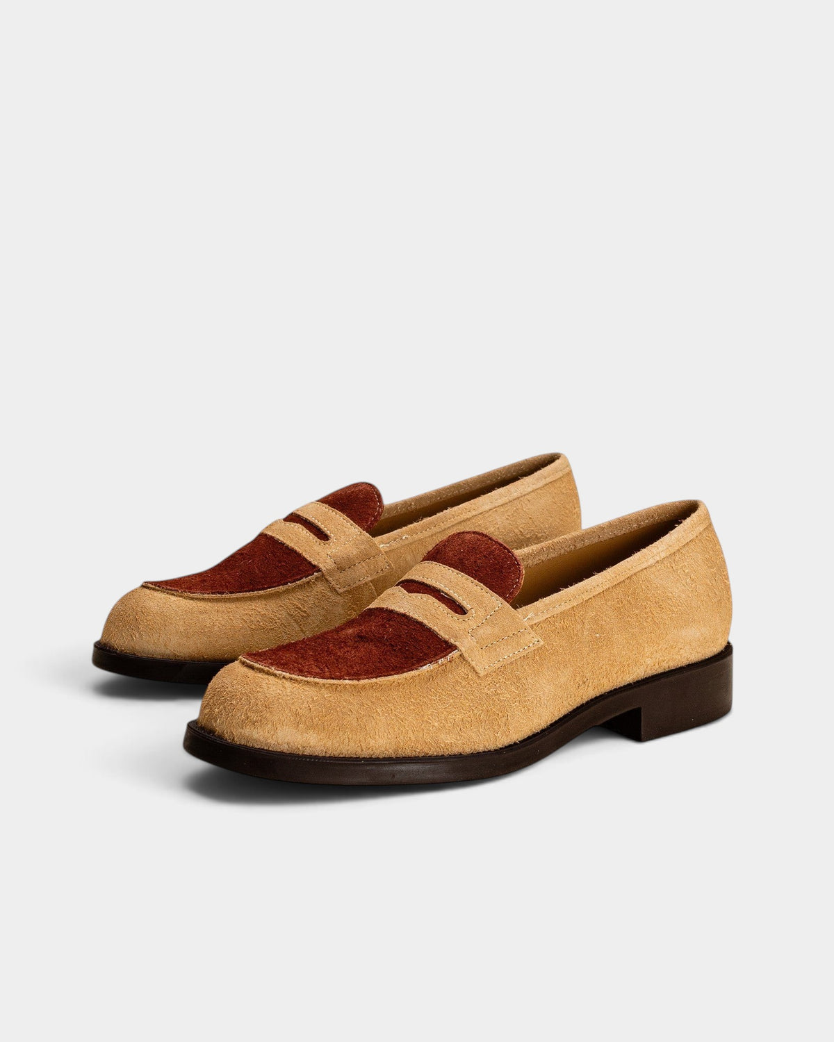 Lockwood Avenue Kleman Dalior 2 two-tone beige and cognac suede penny loafers with a durable rubber sole