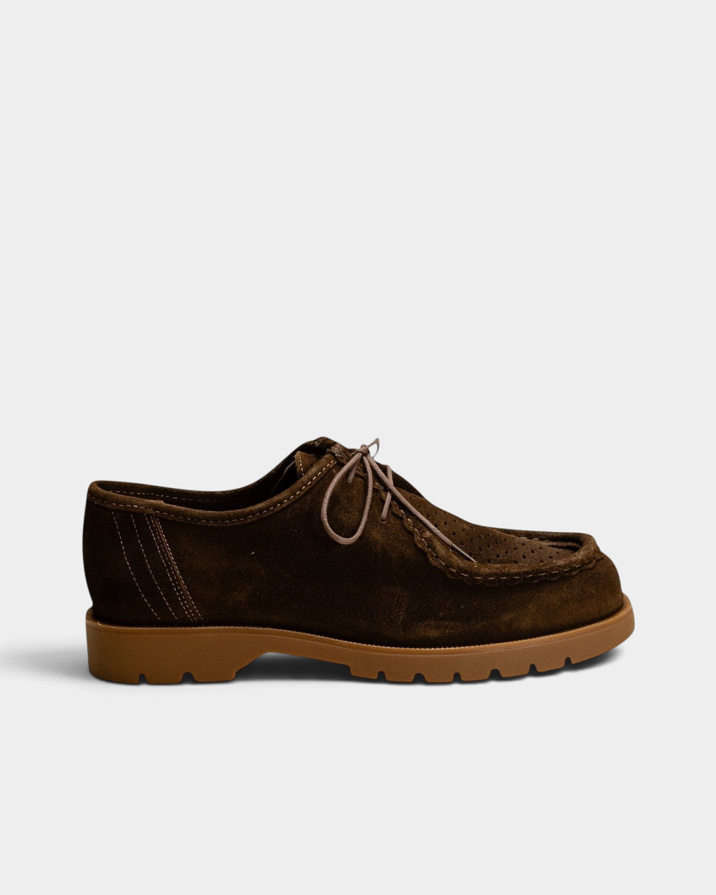 Lockwood Avenue Kleman Padror V Sum derby shoes in khaki resin-treated suede with a rubber lug sole and apron toe.