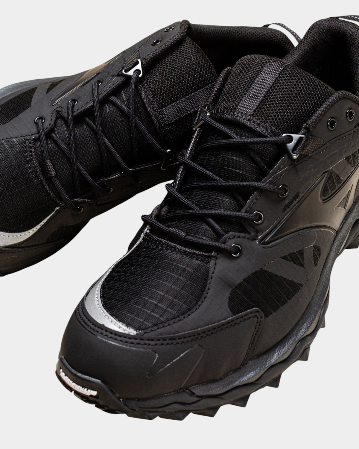 Lockwood Avenue Mizuno Wave Mujin TL GTX all-black trail running shoes with Gore-Tex and Michelin lugged outsoles.