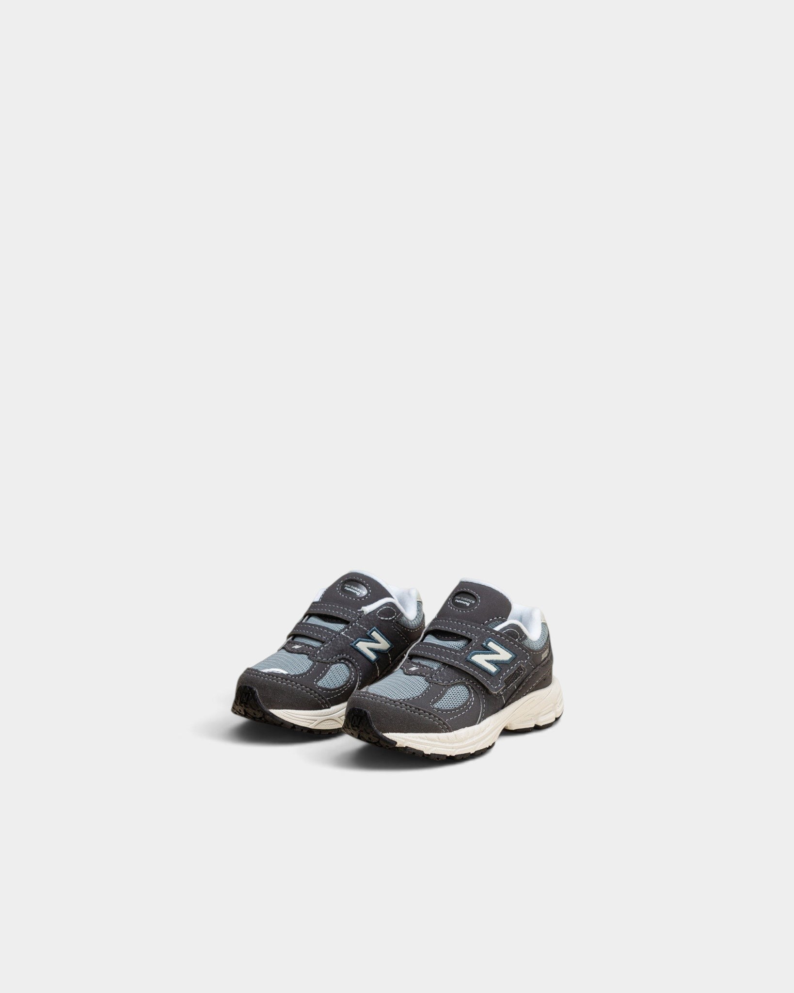 New Balance 2002R Toddler Shoes - Magnet/Lead – Lockwood Avenue