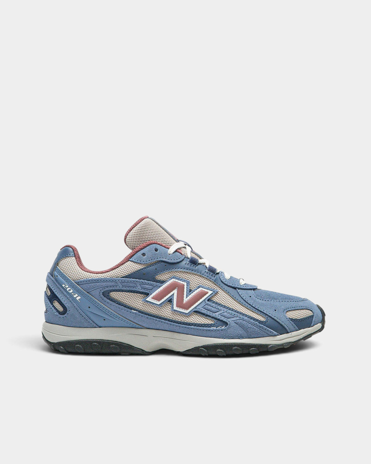 Lockwood Avenue New Balance 204L lifestyle runner in off-white mesh with blue pigskin suede and clay red accents.