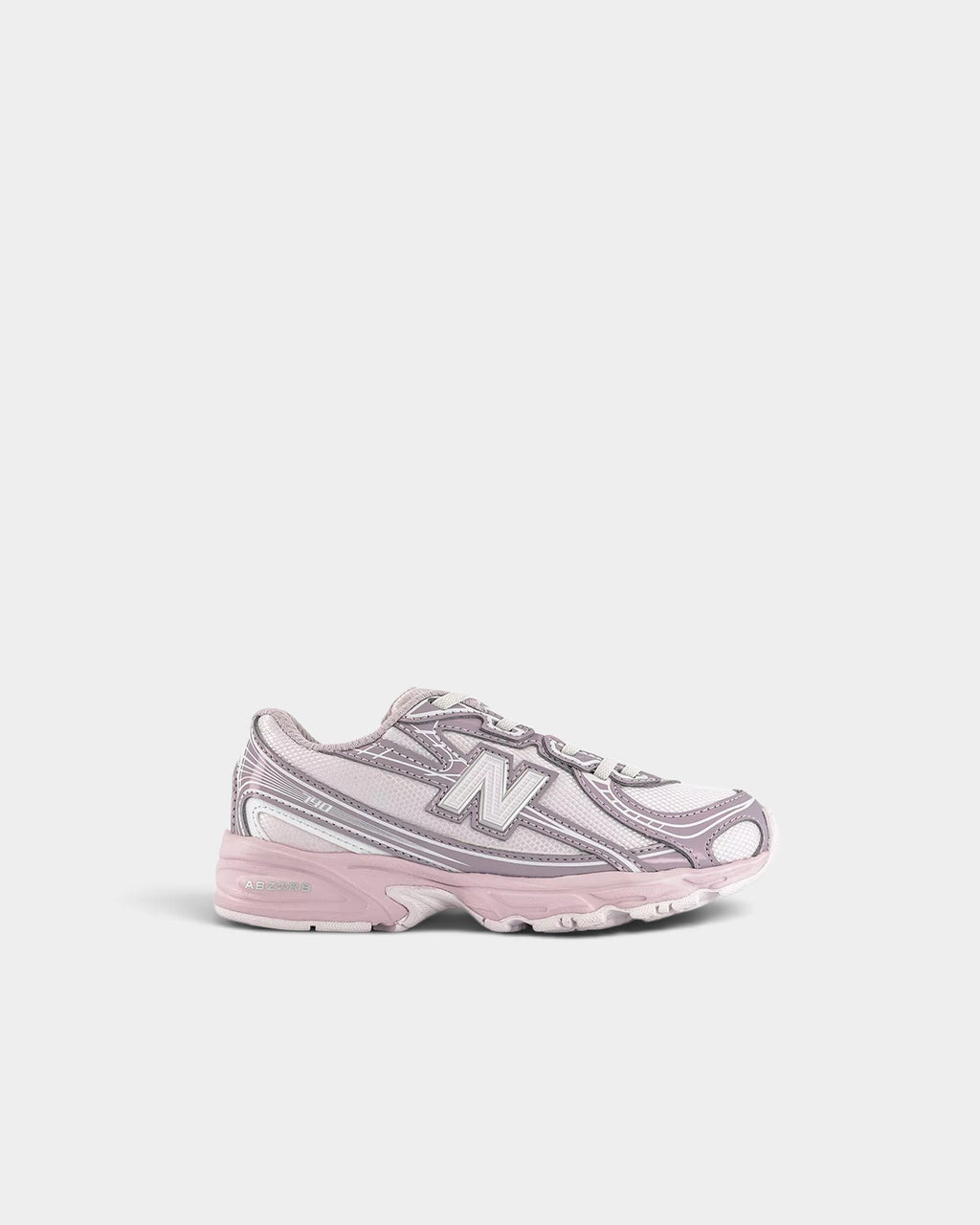 Lockwood Avenue New Balance 740 kids sneakers in light pink mesh with synthetic overlays and bungee lace closure