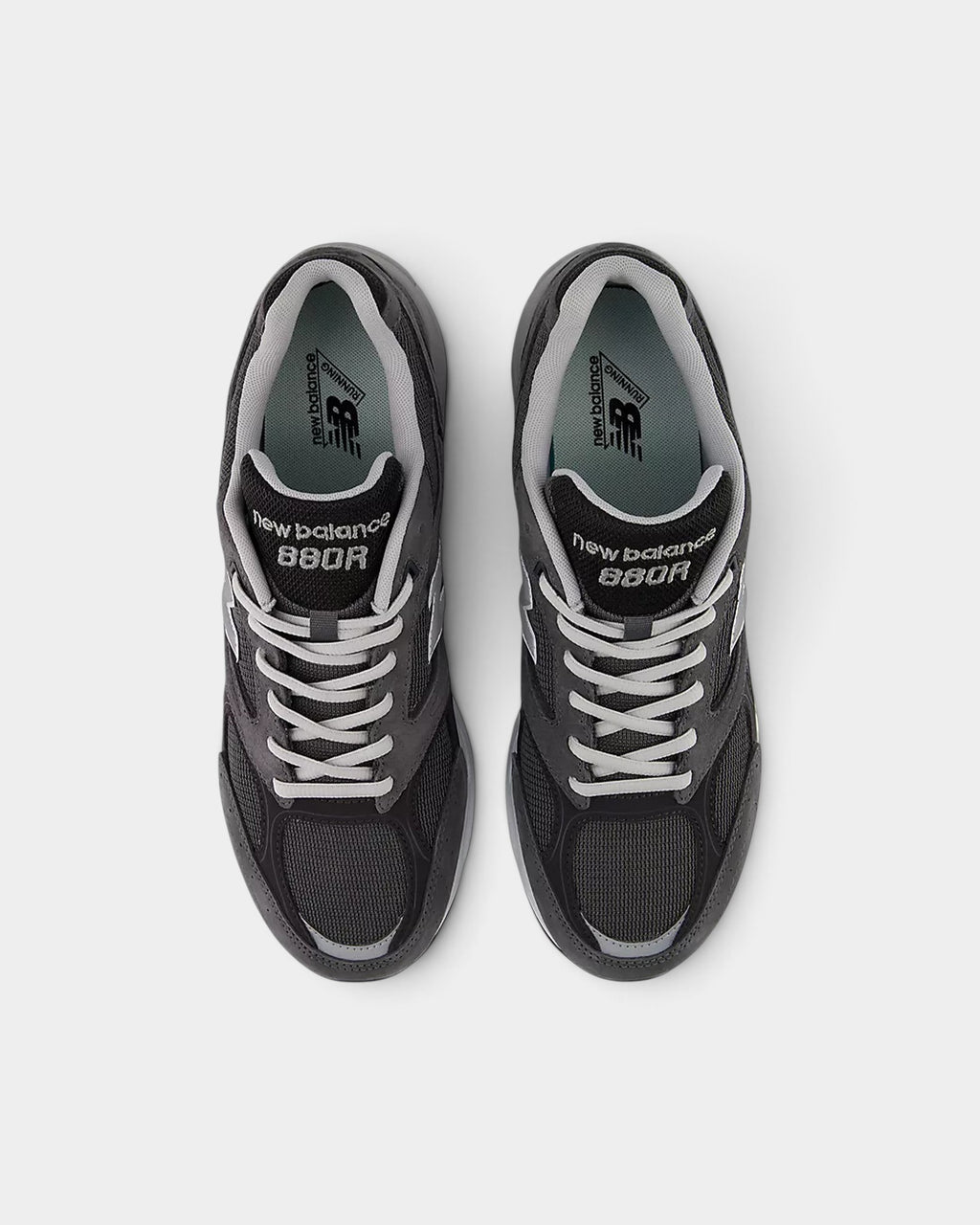 Lockwood Avenue New Balance 880R running shoes in black and grey with mesh, suede, and synthetic overlays.