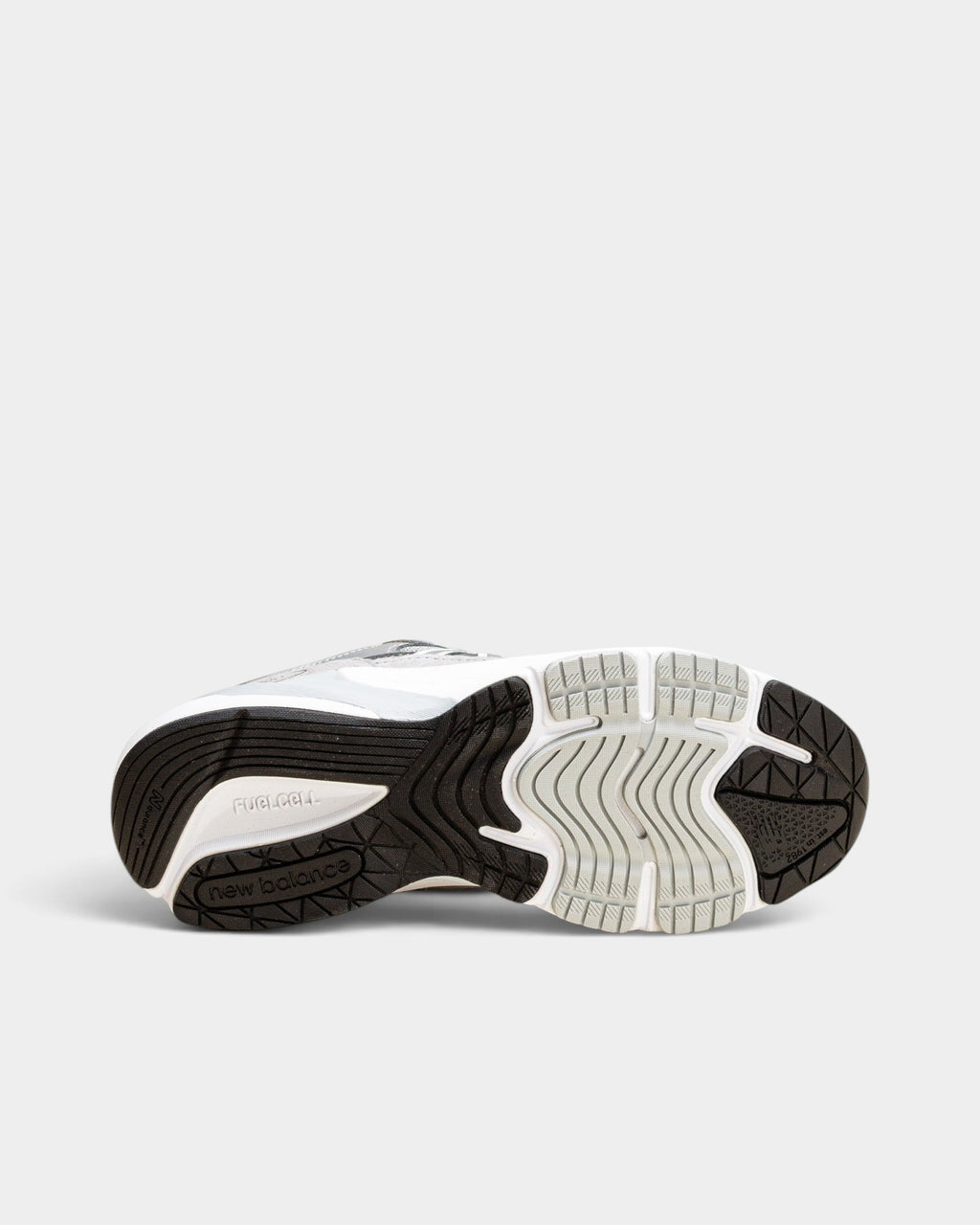 Lockwood Avenue New Balance 990v6 women's sneaker showing the black and gray rubber outsole with FuelCell branding.