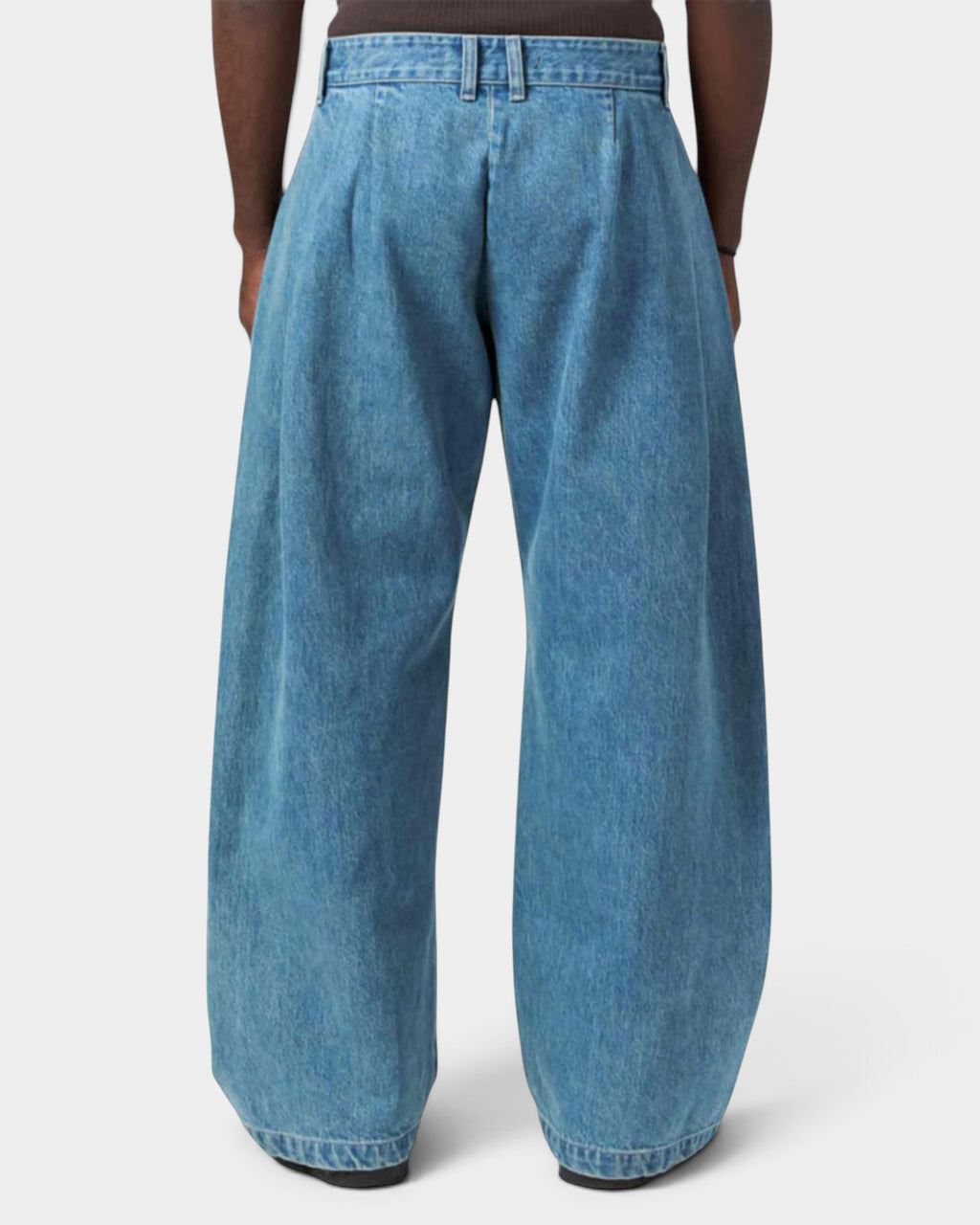 Lockwood Avenue Seventh V10 wide-leg denim Bermuda jeans in a faded blue wash with back darts, back view.
