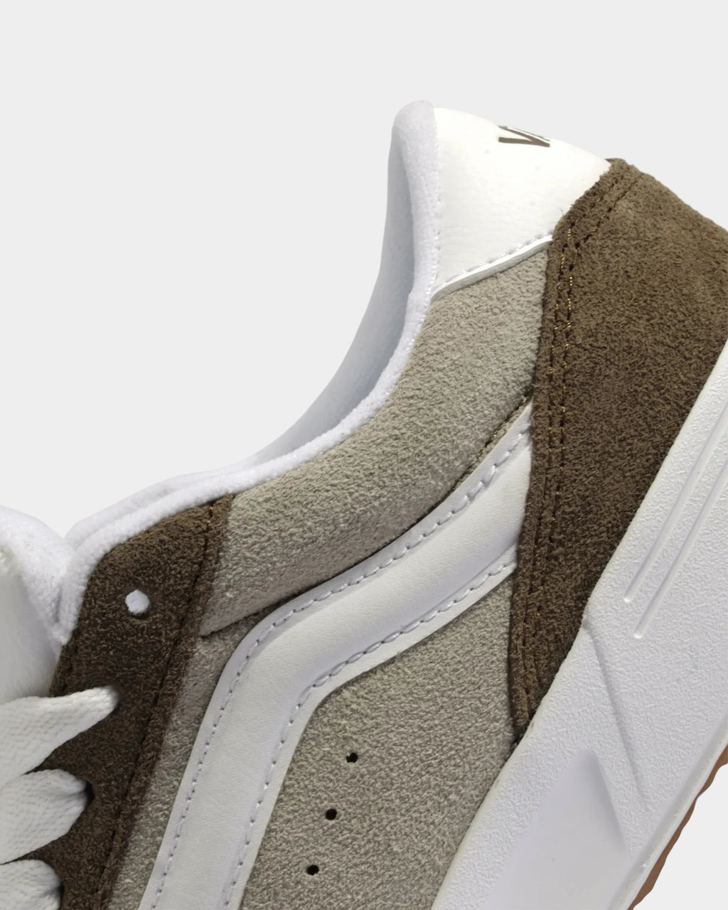 Lockwood Avenue Vans Hylane beige suede skate shoes featuring a white 3D glossed Sidestripe and padded collar detail.