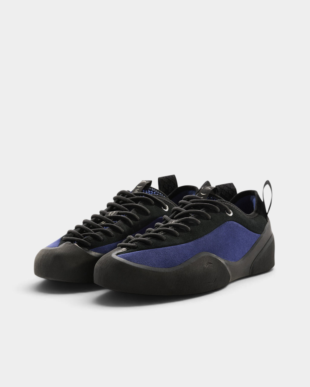 Lockwood Avenue Village PM 1PM low-top skate shoes in black and blue leather and suede with rubber glove technology.