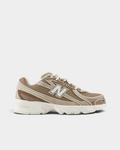 New Balance 740v2 Shoes in Mushroom/Driftwood, side profile: taupe mesh upper with stitched beige overlays, a white N logo and a cream chunky midsole
