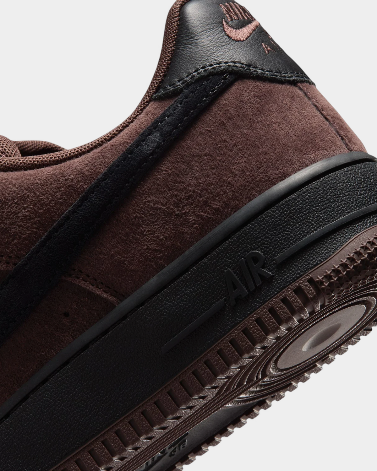 Lockwood Avenue Nike SB Air Force 1 detail of the black midsole with embossed AIR branding and the brown Air unit window
