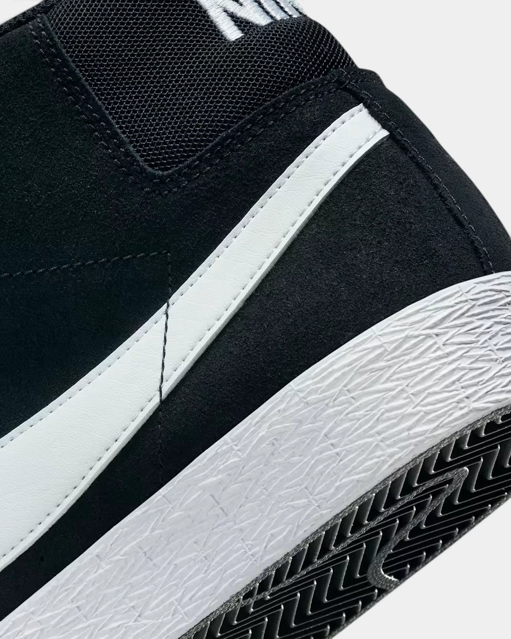 Nike SB Zoom Blazer Mid Shoes