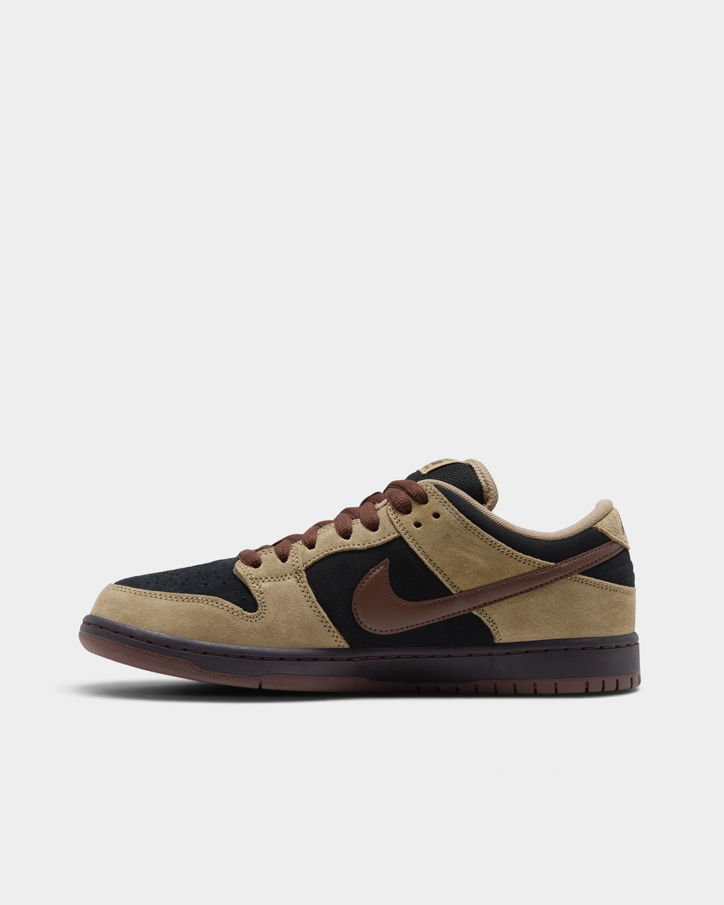 Nike SB Dunk Low Pro Shoes in Filbert/Light Chocolate/Black/Burgundy Ash, the other side of the shoe, pointing left: brown Swoosh on black panels, tan toe box and heel
