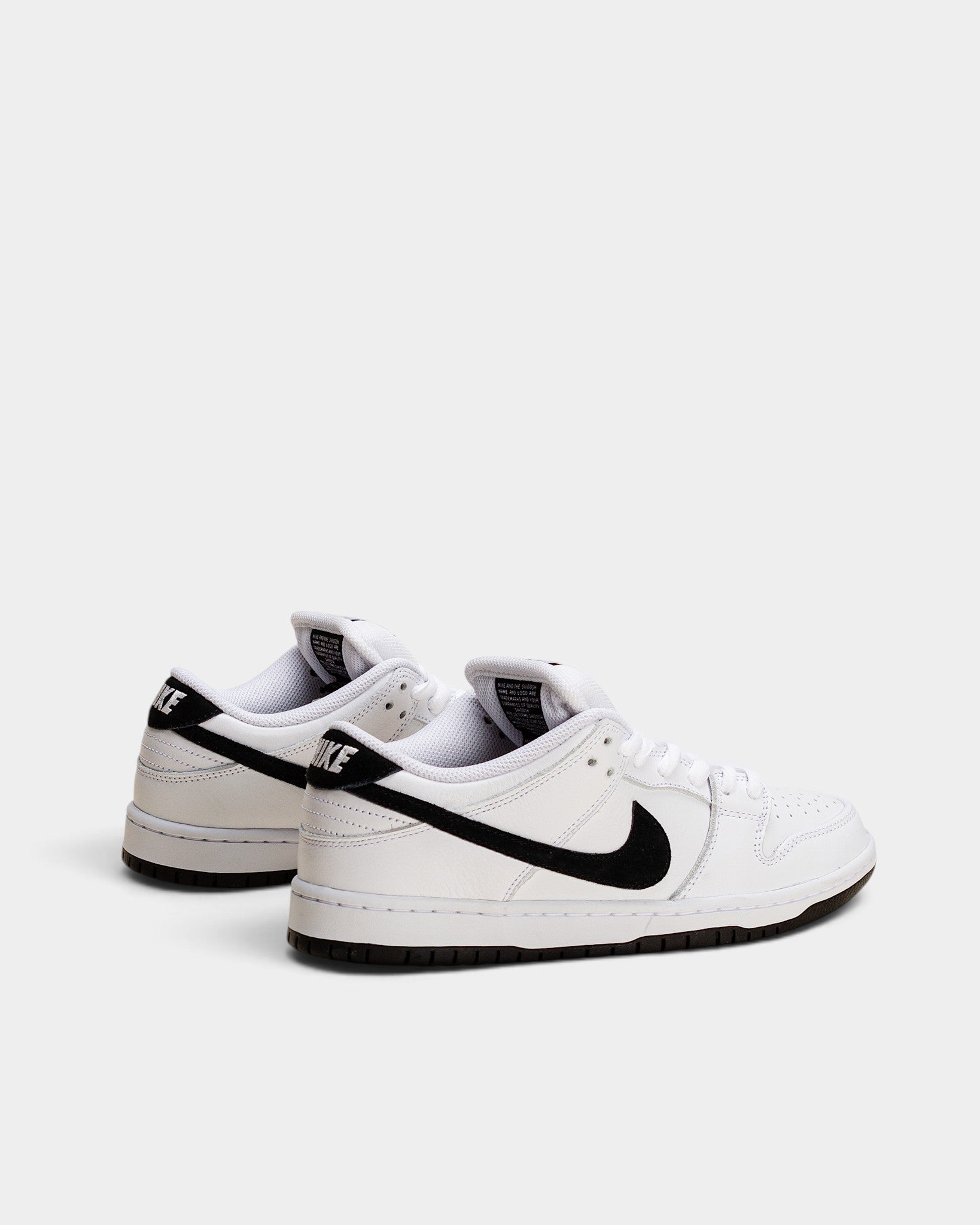 NIKE SB DUNK LOW ホワイトブラック Nike SB Dunk Low Pro Shoes - White/Black – Lockwood Avenue